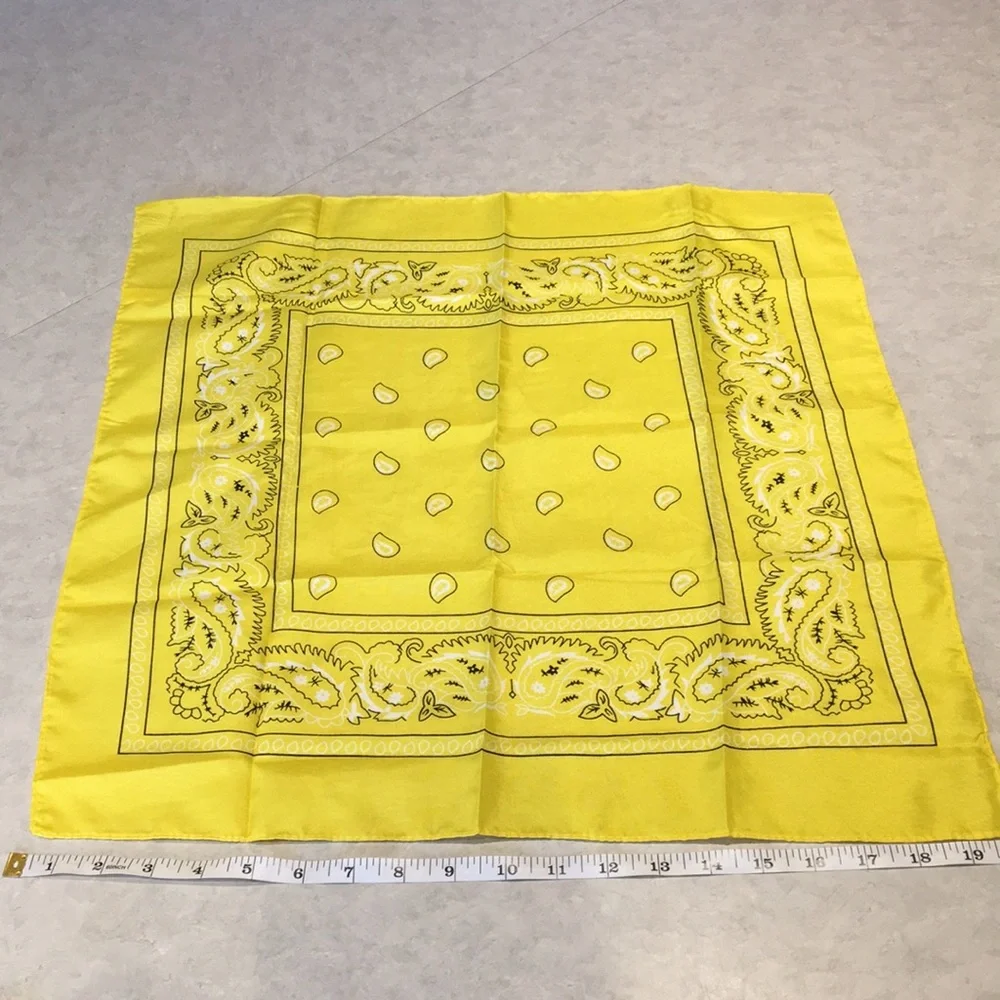 Bandana - Picture 3 of 5